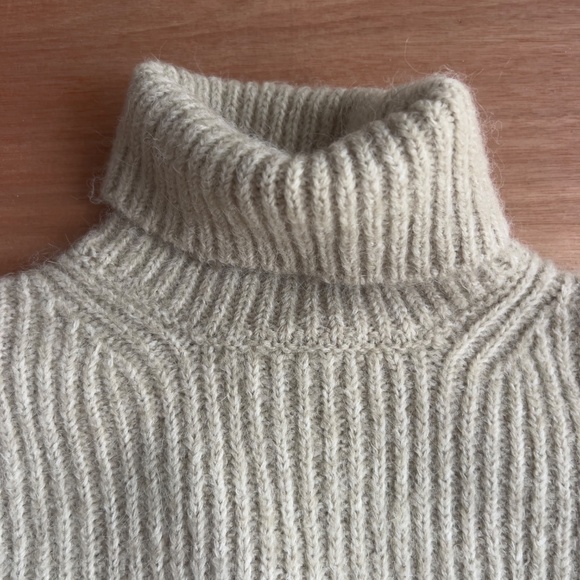 NWT ZARA turtleneck knit sweater vest size M green open back  sleeveless ribbed - Picture 4 of 7